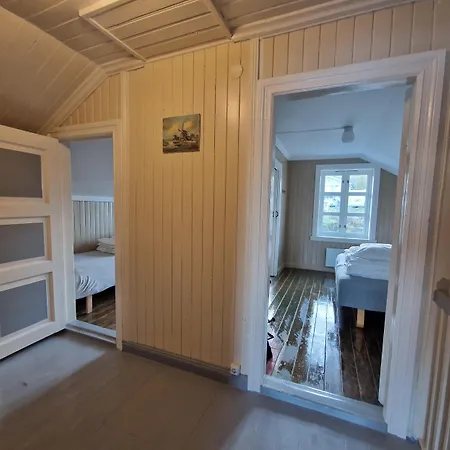 Rorbuer Hostel *